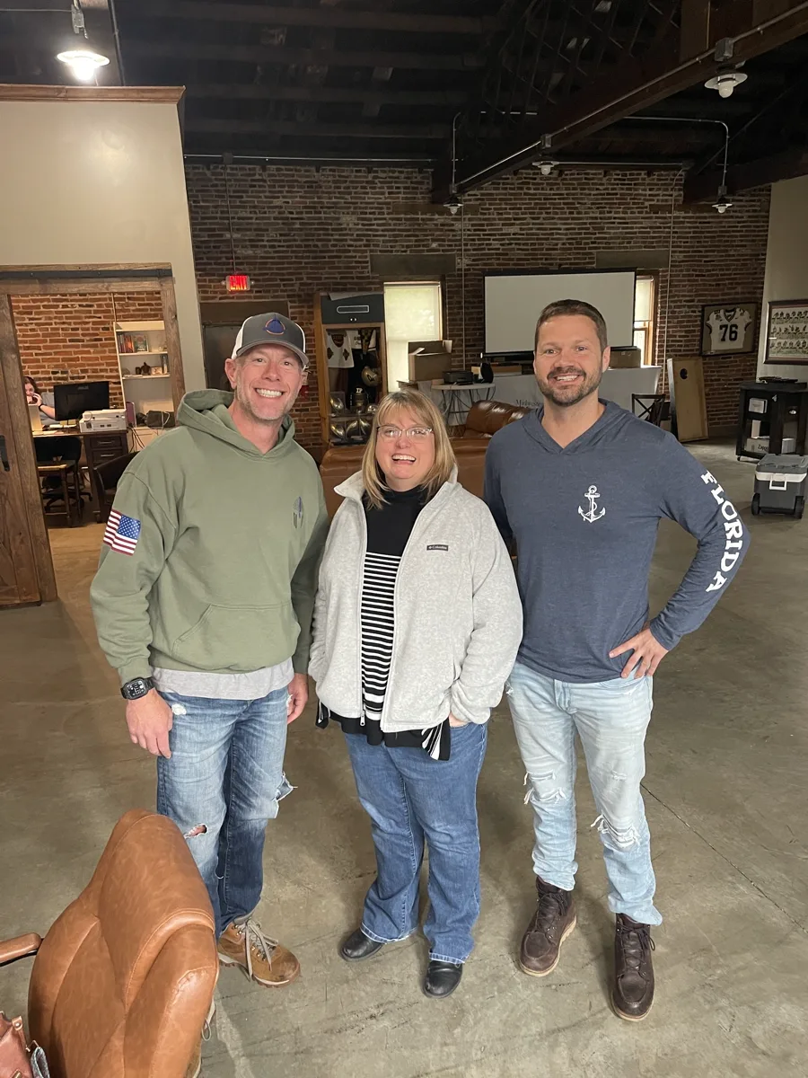 Happy homeowners with Mike Wall after cash sale — Dayton Ohio